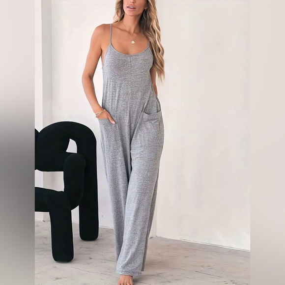 🌟NIP🌟-Relaxed Chic Sleeveless Wide-Leg Jumpsuit - Picture 6 of 7